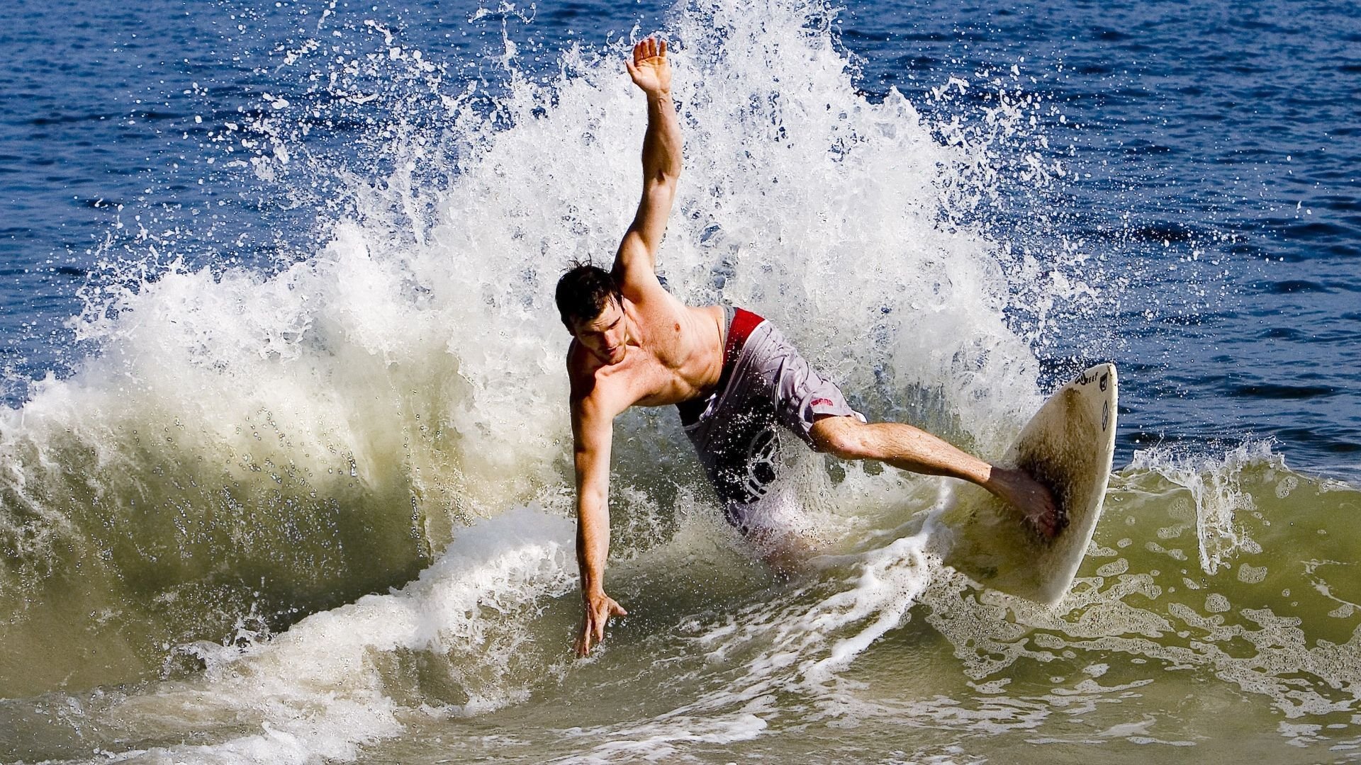 独行侠的暗夜独舞，欧文压制级发挥撕裂太阳防线